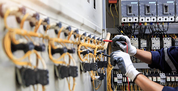 Professional Electrician technician working in Westwood Lakes, FL